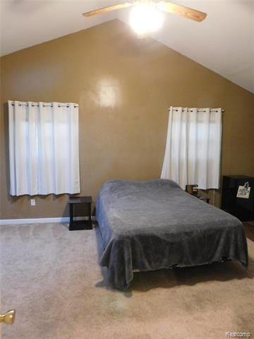 Builiding view thirty two for 21367 Wendell, Clinton Township, MI. 48036