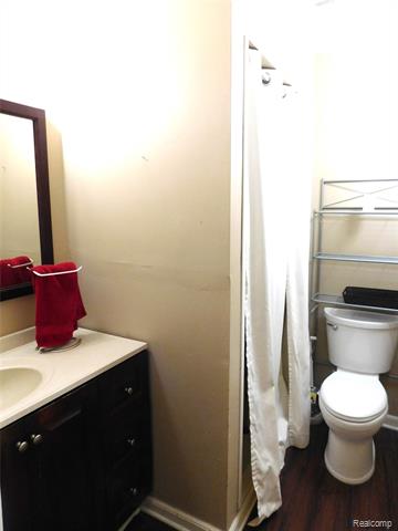 Builiding view twenty two for 21367 Wendell, Clinton Township, MI. 48036