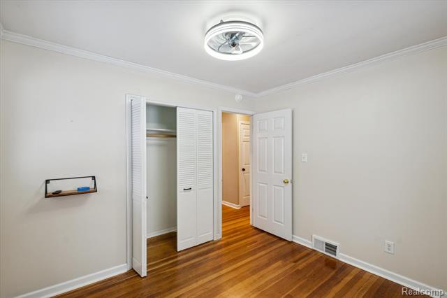 Builiding view eighteen for 21376 Wendell, Clinton Township, MI. 48036