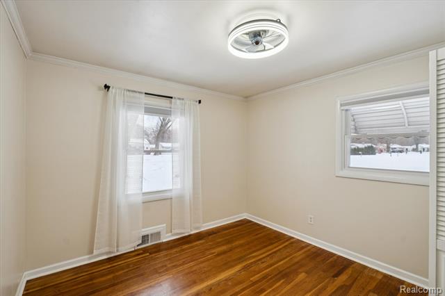 Builiding view fifteen for 21376 Wendell, Clinton Township, MI. 48036