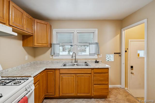 Builiding view five for 21376 Wendell, Clinton Township, MI. 48036