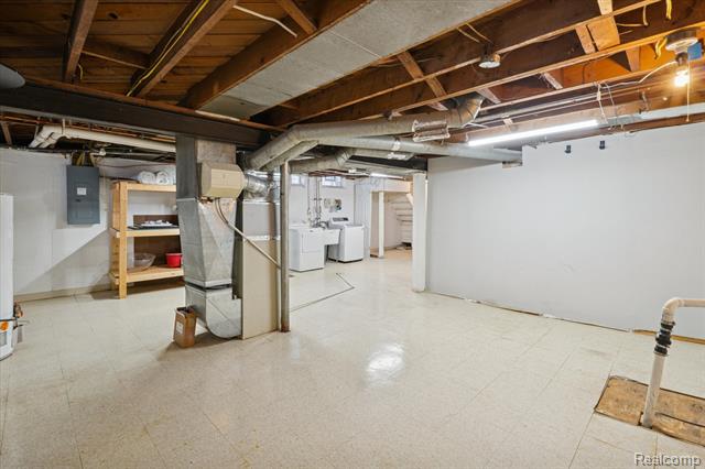 Builiding view twenty six for 21376 Wendell, Clinton Township, MI. 48036