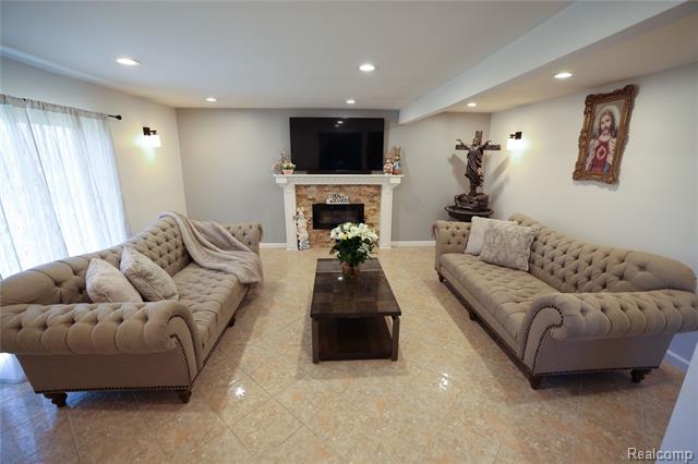 Builiding view fourteen for 38684 Pinebrook, Sterling Heights, MI. 48310