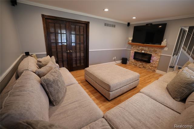 Builiding view thirteen for 38684 Pinebrook, Sterling Heights, MI. 48310