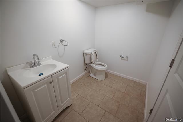 Builiding view thirty eight for 38684 Pinebrook, Sterling Heights, MI. 48310