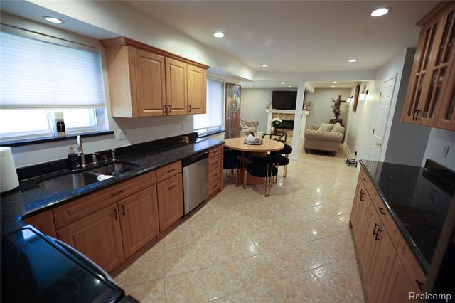 Builiding view twenty one for 38684 Pinebrook, Sterling Heights, MI. 48310