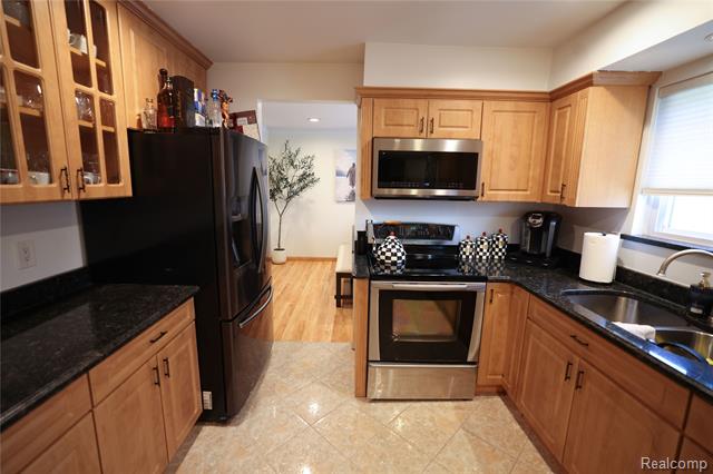 Builiding view twenty six for 38684 Pinebrook, Sterling Heights, MI. 48310