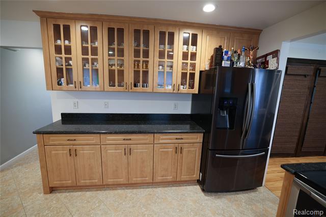 Builiding view twenty three for 38684 Pinebrook, Sterling Heights, MI. 48310