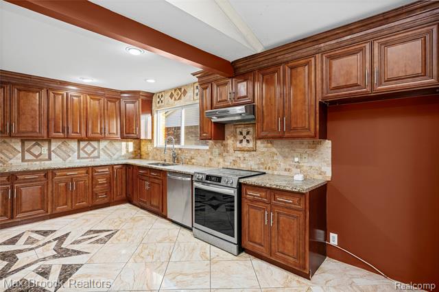 Builiding view fifteen for 38327 Sleigh, Sterling Heights, MI. 48310