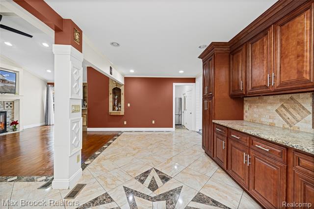 Builiding view fourteen for 38327 Sleigh, Sterling Heights, MI. 48310