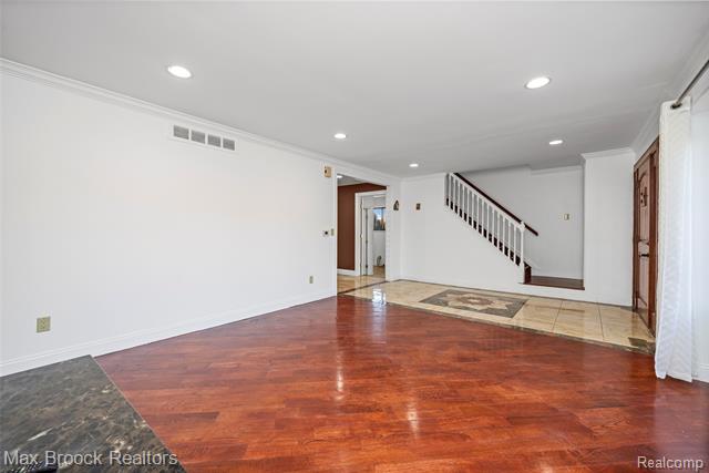 Builiding view ten for 38327 Sleigh, Sterling Heights, MI. 48310