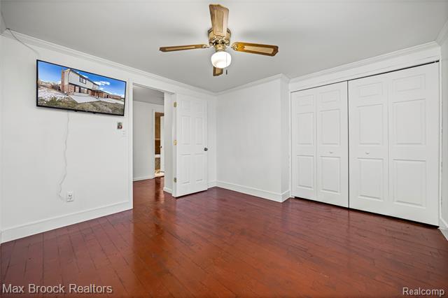 Builiding view thirty five for 38327 Sleigh, Sterling Heights, MI. 48310
