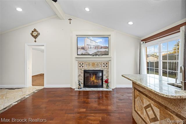 Builiding view twenty two for 38327 Sleigh, Sterling Heights, MI. 48310