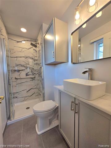Builiding view eight for 13311 Picadilly, Sterling Heights, MI. 48312