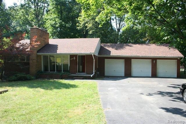 front view for 21820 Drexel, Clinton Township, Mi. 48036