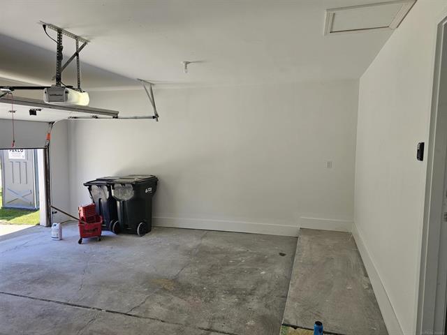 Builiding view eighteen for 37971 Dor Sal, Sterling Heights, MI. 48312