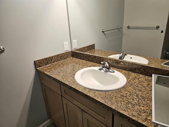 Builiding view nine for 37971 Dor Sal, Sterling Heights, MI. 48312