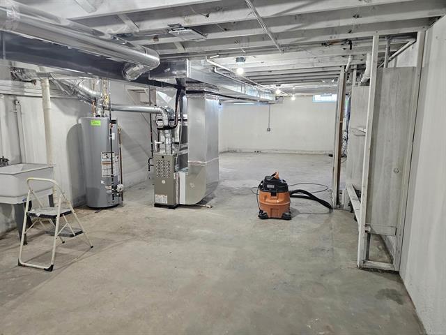Builiding view twenty one for 37971 Dor Sal, Sterling Heights, MI. 48312