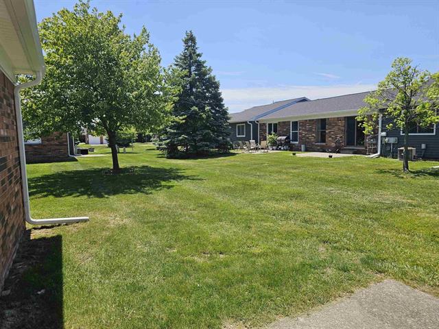 Builiding view twenty three for 37971 Dor Sal, Sterling Heights, MI. 48312