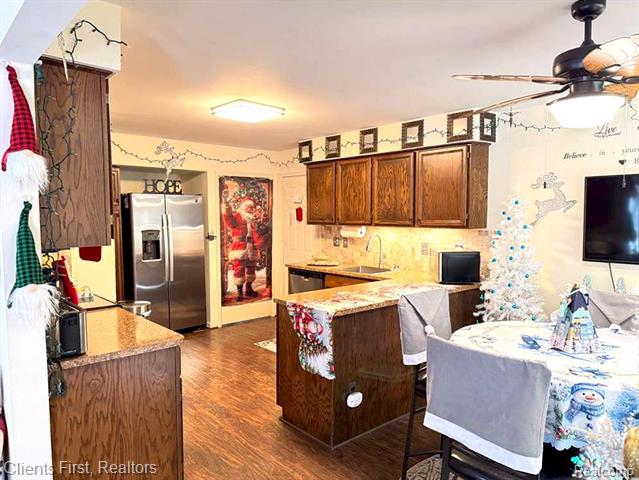 Builiding view five for 37421 Stonegate, Clinton Township, MI. 48036