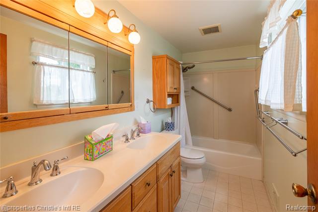 Builiding view eight for 11675 Monsbrook Cour, Sterling Heights, MI. 48312