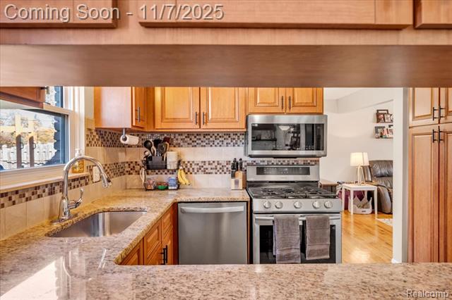 Builiding view twenty for 11401 Anna Lisa, Sterling Heights, MI. 48312