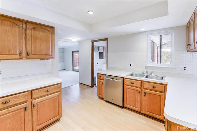 Builiding view eight for 11503 Anna Lisa, Sterling Heights, MI. 48312