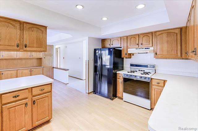 Builiding view eleven for 11503 Anna Lisa, Sterling Heights, MI. 48312