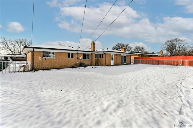 Builiding view forty three for 11503 Anna Lisa, Sterling Heights, MI. 48312