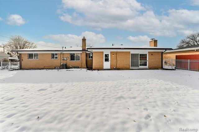 Builiding view forty two for 11503 Anna Lisa, Sterling Heights, MI. 48312