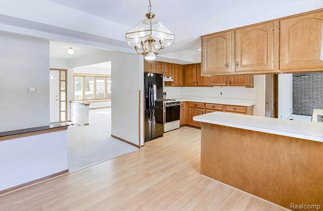 Builiding view sixteen for 11503 Anna Lisa, Sterling Heights, MI. 48312