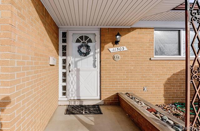 Builiding view three for 11503 Anna Lisa, Sterling Heights, MI. 48312