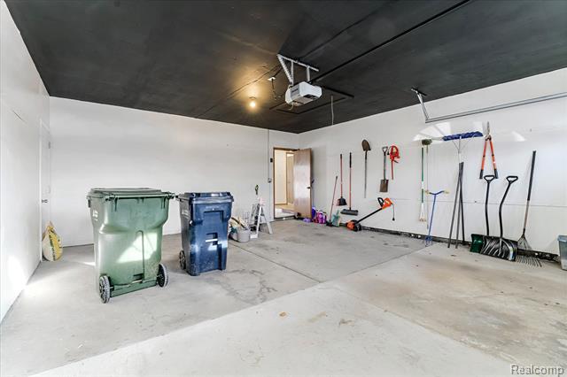 Builiding view twenty five for 11503 Anna Lisa, Sterling Heights, MI. 48312