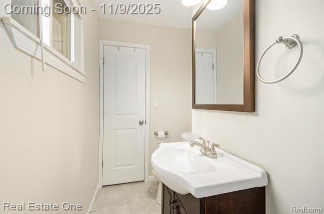 Builiding view eleven for 12416 Greenway, Sterling Heights, MI. 48312