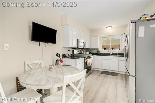 Builiding view five for 12416 Greenway, Sterling Heights, MI. 48312