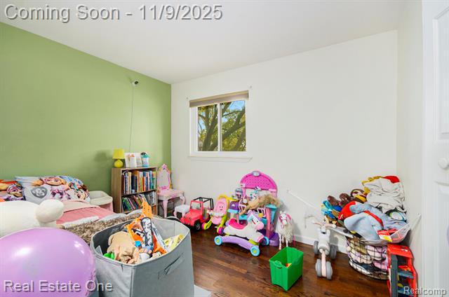 Builiding view nine for 12416 Greenway, Sterling Heights, MI. 48312