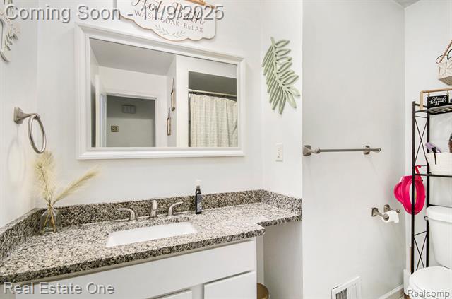 Builiding view seven for 12416 Greenway, Sterling Heights, MI. 48312