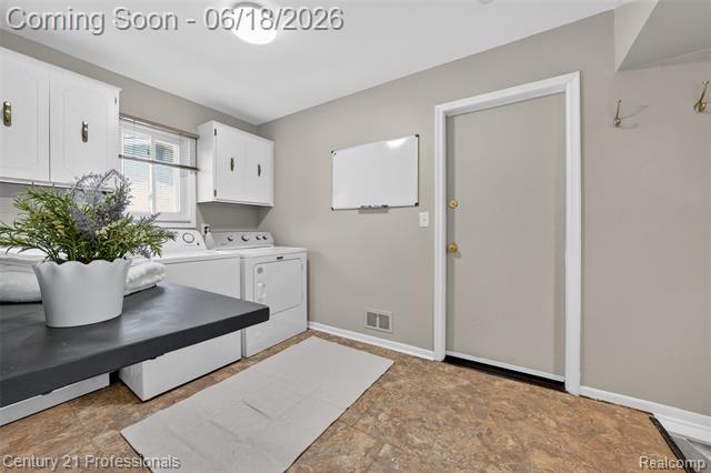 Builiding view eighteen for 37717 Maas, Sterling Heights, MI. 48312