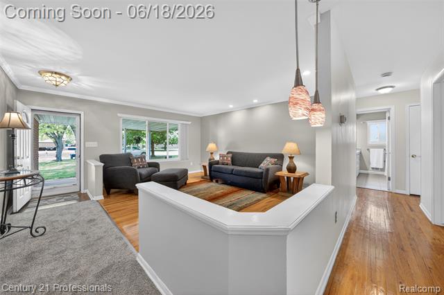 Builiding view four for 37717 Maas, Sterling Heights, MI. 48312