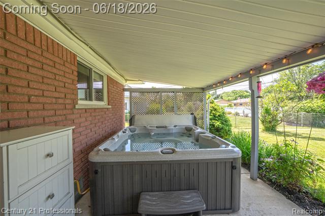 Builiding view thirty for 37717 Maas, Sterling Heights, MI. 48312