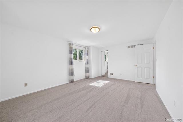 Builiding view eighteen for 2133 Keystone, Sterling Heights, MI. 48310
