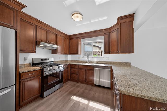 Builiding view five for 2133 Keystone, Sterling Heights, MI. 48310