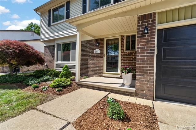Builiding view one for 2133 Keystone, Sterling Heights, MI. 48310