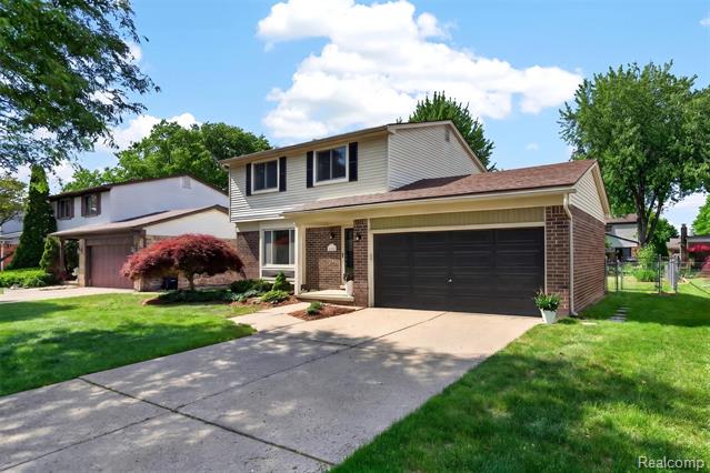 Builiding view thirty for 2133 Keystone, Sterling Heights, MI. 48310