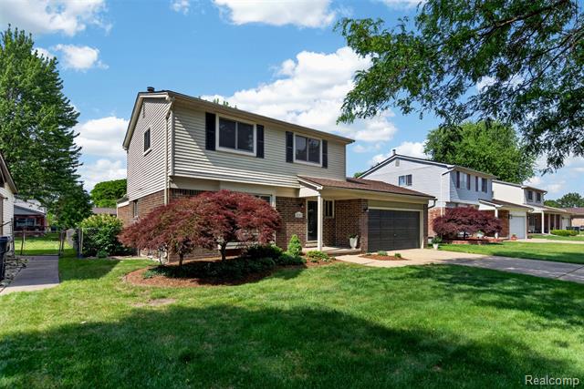 Builiding view twenty nine for 2133 Keystone, Sterling Heights, MI. 48310