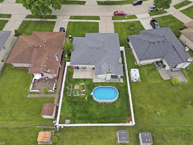 Builiding view forty two for 3079 Juanita, Sterling Heights, MI. 48310