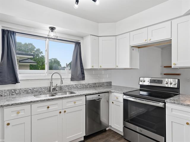 Builiding view nine for 3079 Juanita, Sterling Heights, MI. 48310