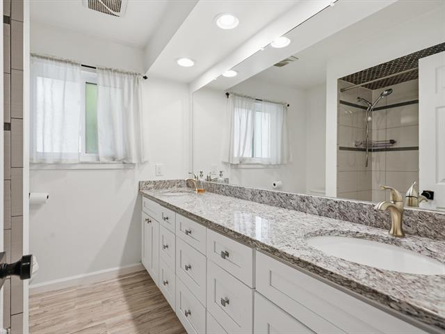 Builiding view twenty for 3079 Juanita, Sterling Heights, MI. 48310