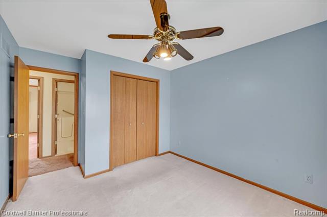 Builiding view nineteen for 5015 Fox Hill, Sterling Heights, MI. 48310