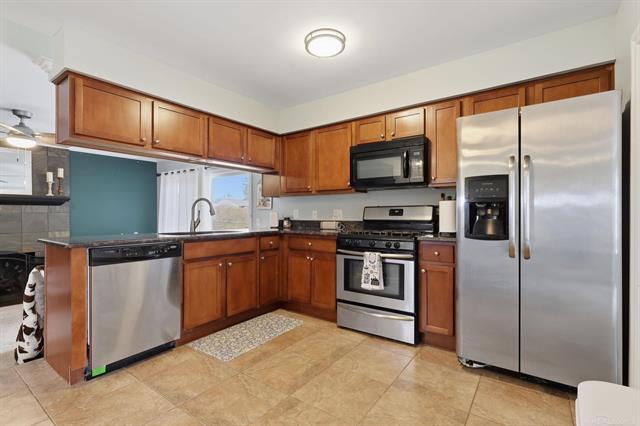 Builiding view thirteen for 12821 Whitfield, Sterling Heights, MI. 48312